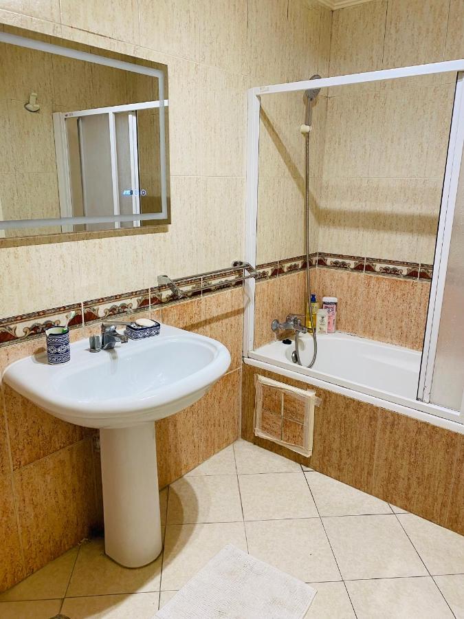 Appartement Spacieux Et Agreable Tangeri Esterno foto