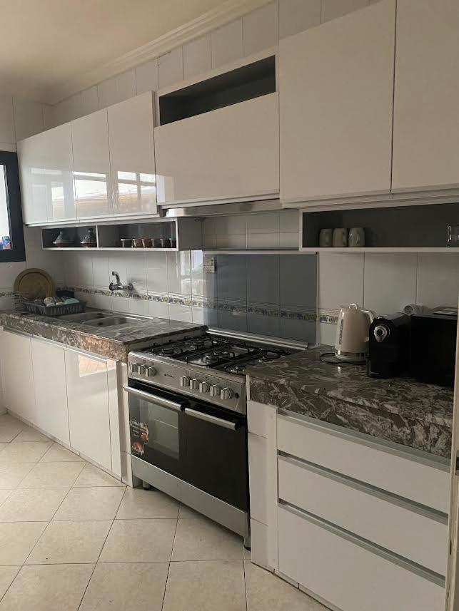 Appartement Spacieux Et Agreable Tangeri Esterno foto